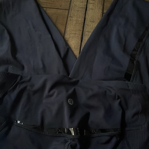 USED Lululemon Super Hi-Rise Tight
Excellent cond. except the drawcord is torn - Picture 5 of 9